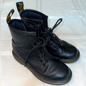 Kids Doc (Dr) Martens black size 2